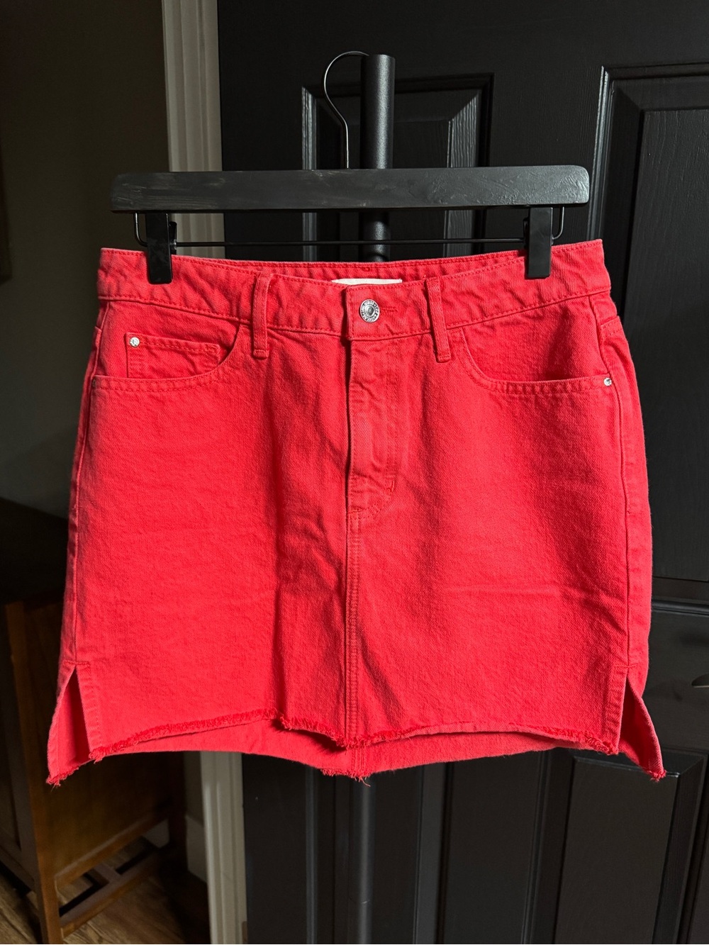 {Guess} Red Raw Hem 5 Pocket Cotton Denim Jean Mini Skirt WSK38